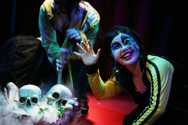 いばら館のろくでなしのヨウコさん