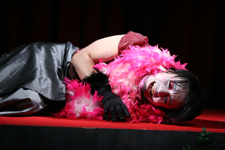 いばら館のろくでなしのヨウコさん